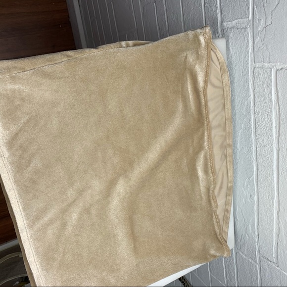 Gold top - Picture 2 of 2